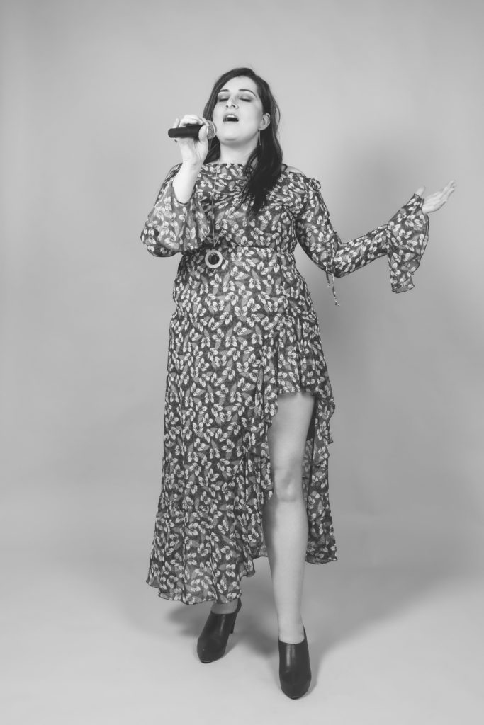 CristinaSound cantante musicista cantautrice vocal coach poetessa